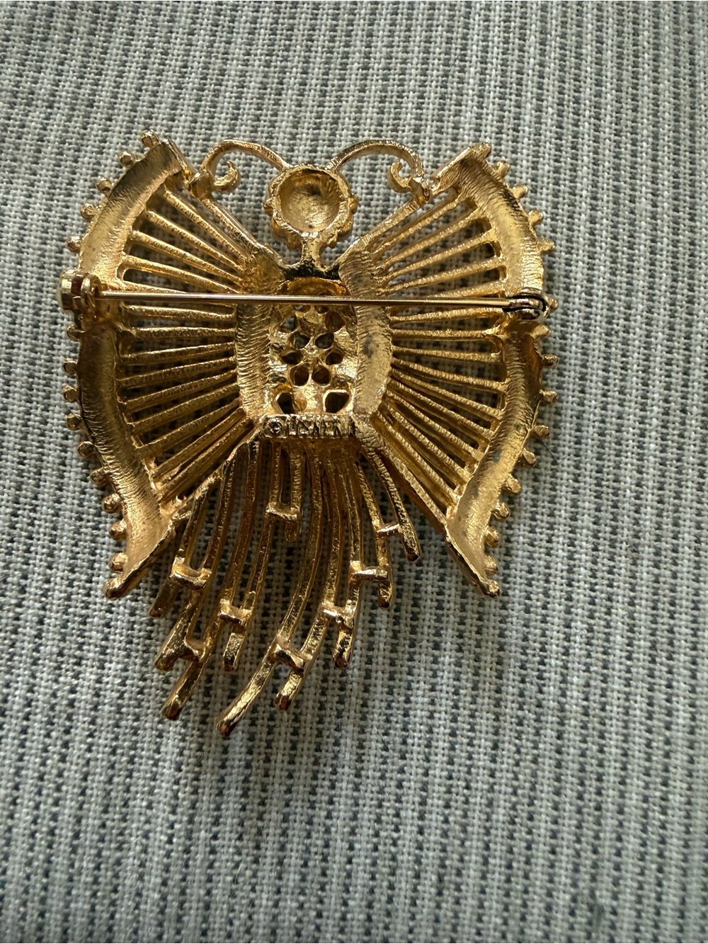 Lisner Butterfly Faux Pearl Cluster & Gold-tone Vintage Brooch - Picture 3 of 11